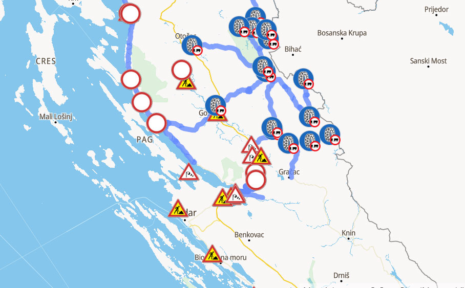 Bura zatvorila autocestu, obilazak preko Obrovca i Gračaca