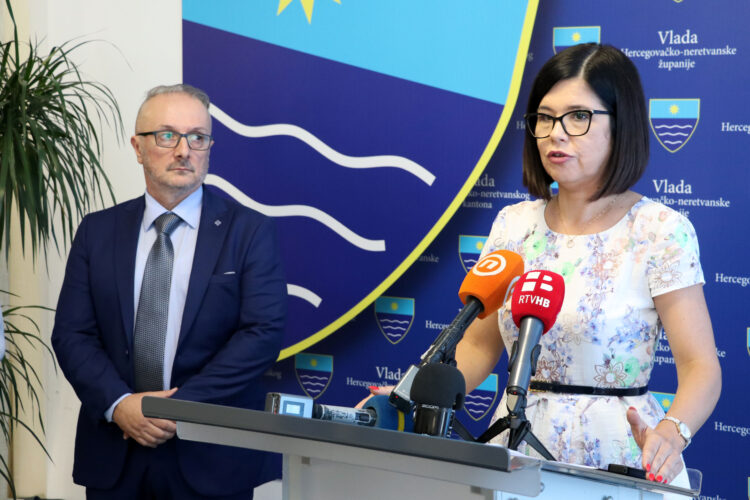 Predsjednica Buhač i ministar Velagić o štrajku prosvjetnih djelatnika