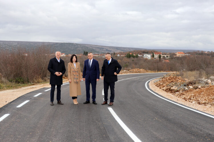 Završena potpuna obnova regionalne prometnice Hamzići – Lipno